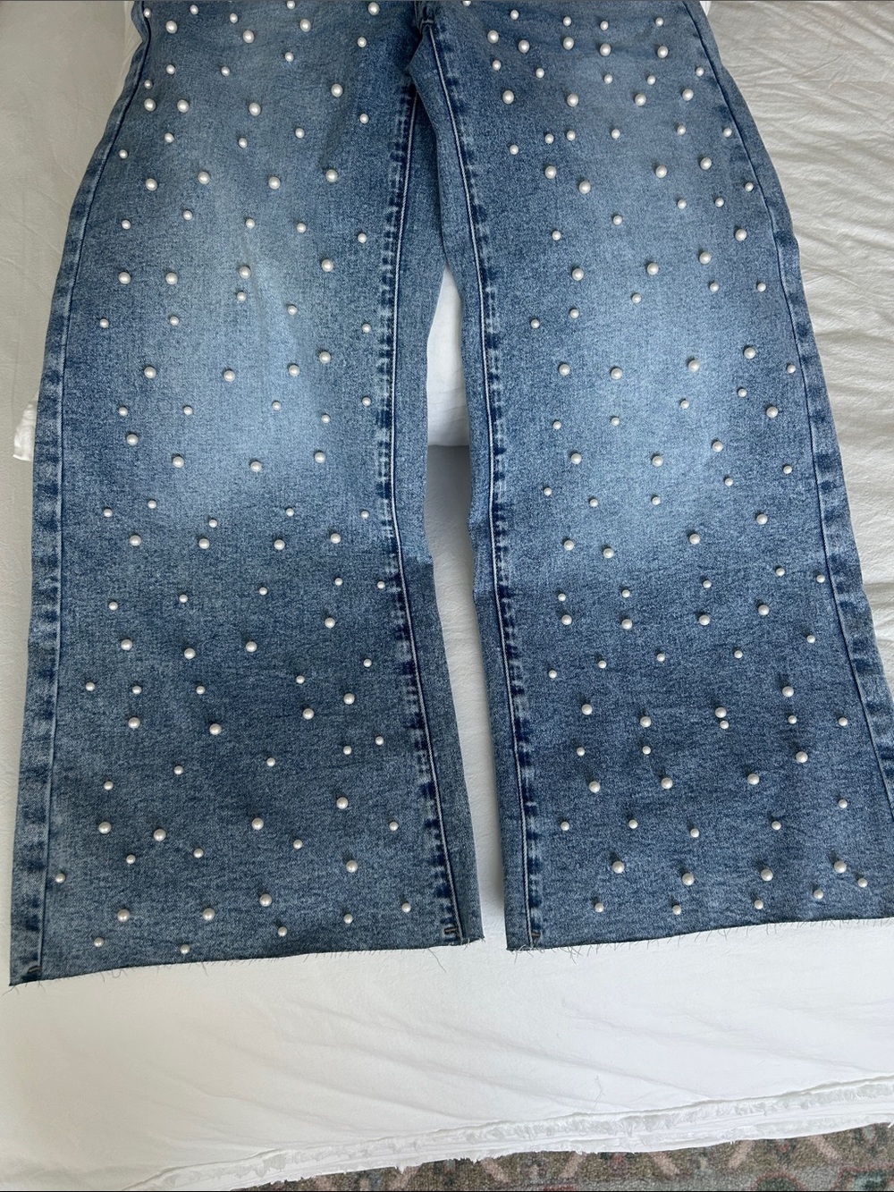 Pearl-Studded Wide-Leg Blue Jeans - Picture 4 of 8